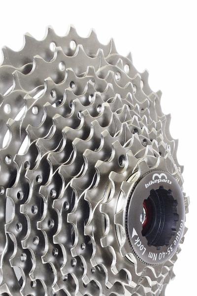 11-28 Cassette 11 vitesses pour SHIMANO 105 / gris-argent 300g