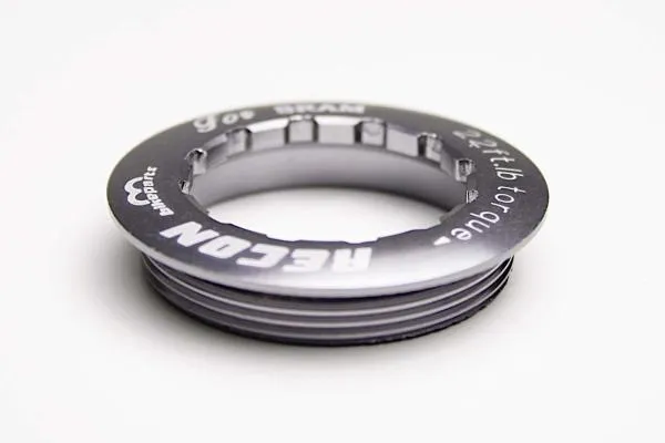 Recon Cassette Lock Ring 35mm suitable for SRAM silver.