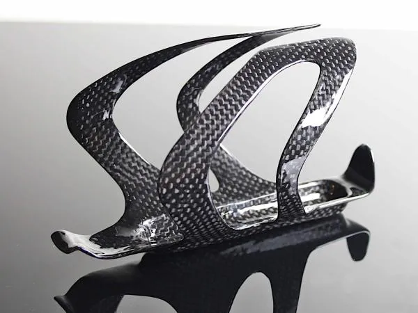 Feathery Carbon Bottle Cage - FC281 33g.