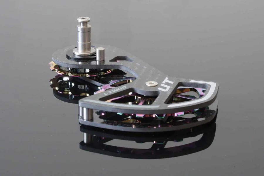 Carbonfiber Schaltwerk Käfig für SHIMANO 11S mit 18+13 Keramik Schaltwerkrollenlager. Carbonfiber Schaltwerk Käfig für SHIMANO 11S mit 18+13 Keramik Schaltwerkrollenlager.