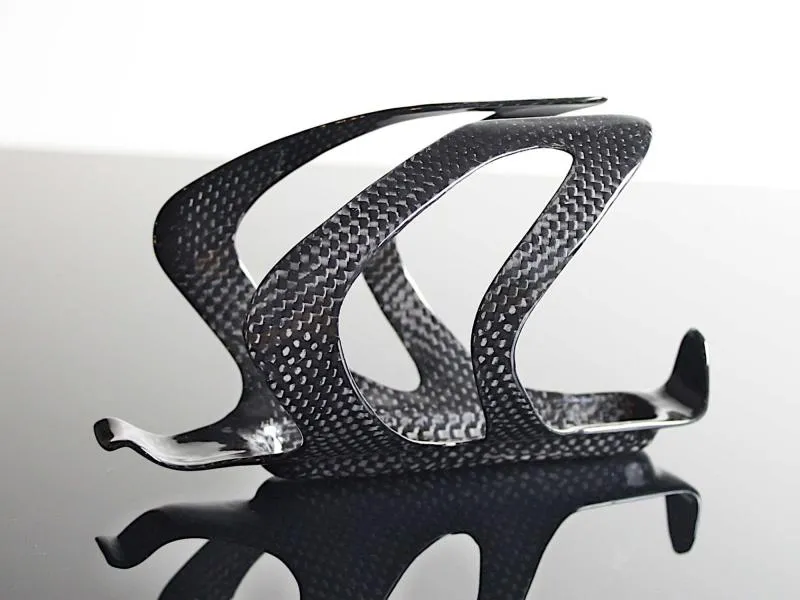 Carbon Flaschenhalter - Trinkflaschenhalter FC281 33g. Carbon Flaschenhalter - Trinkflaschenhalter FC281 33g.