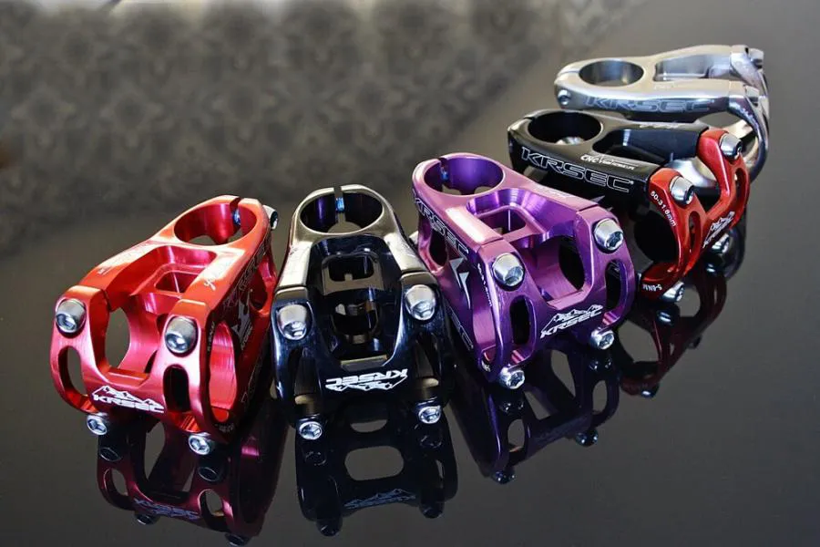 Bicycle Handlebar Stem - red, black, purple, silver 50 mm 160g. Bicycle Handlebar Stem - red, black, purple, silver 50 mm 160g.
