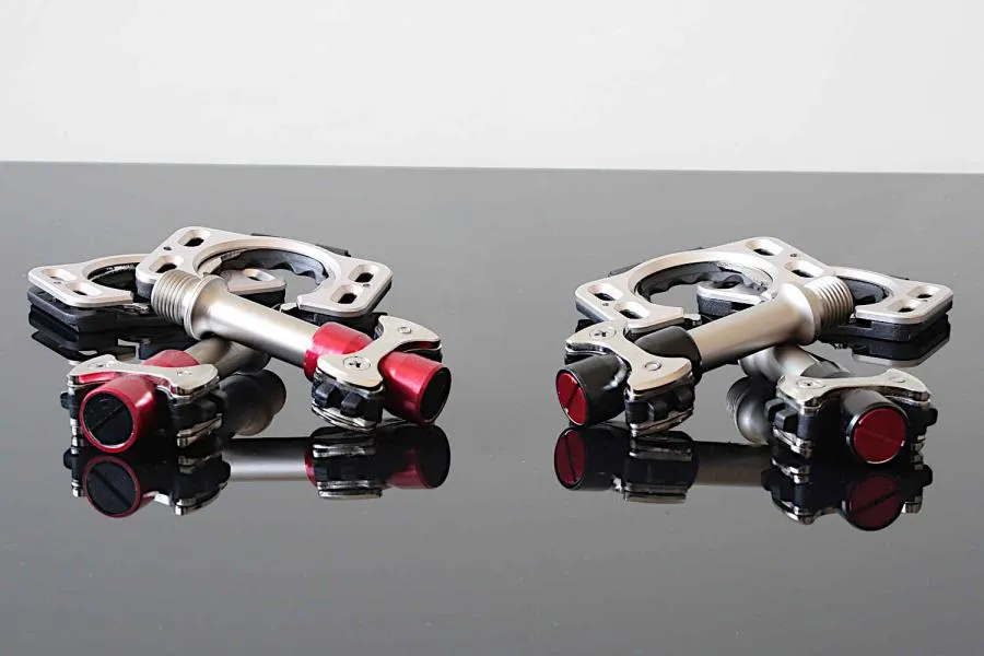 Titan Foot Pedal Cleats - Triathlon, Road bike Pedals black 110g. Titan Foot Pedal Cleats - Triathlon, Road bike Pedals black 110g.